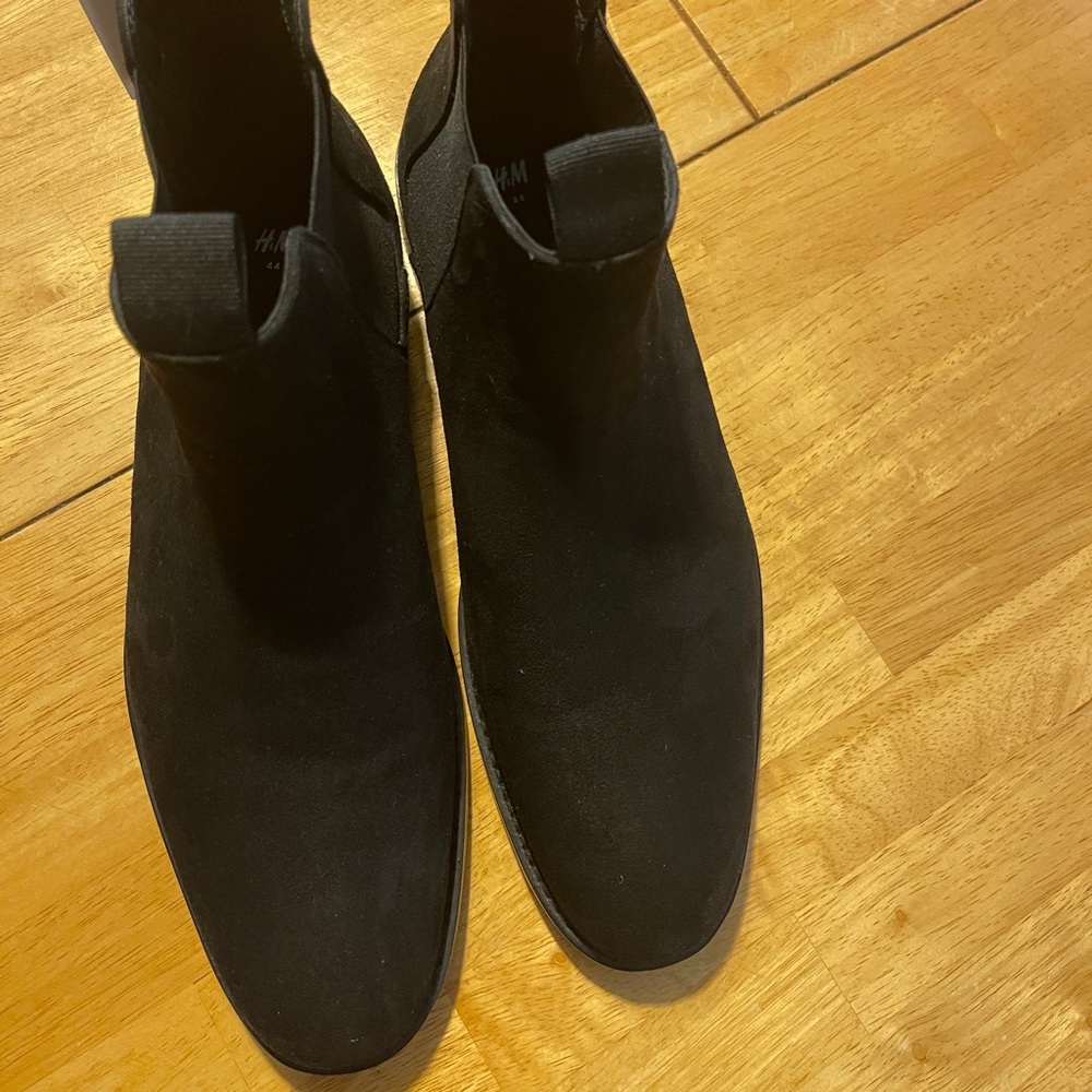H&M Mens Suede Boots